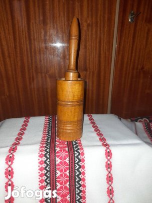 Fa mozsár törővel