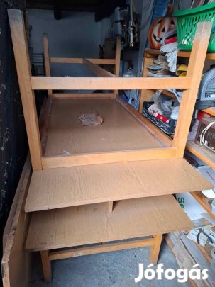 Fa nagyméretű asztalok