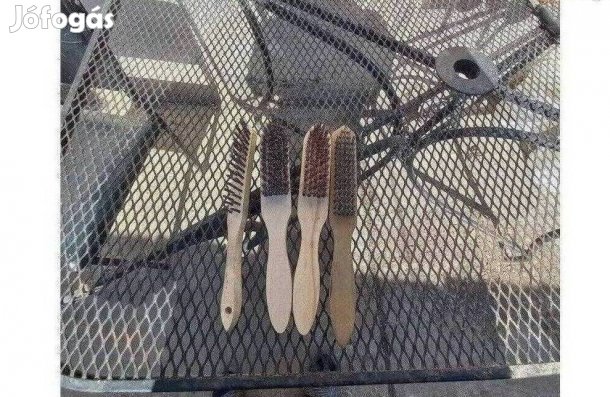 Fa nyelű Drótkefe Eladó