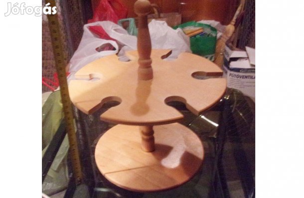 Fa pohártartó dekoráció Újpest központ közelében