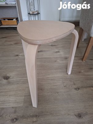 Fa szék 3 lábú