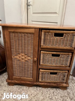 Fa szekrényes rattanos szekrény eladó 32000 ft bp.17 kerben
