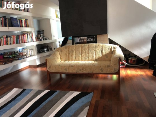 Fa szerkezetű kanapé eladó