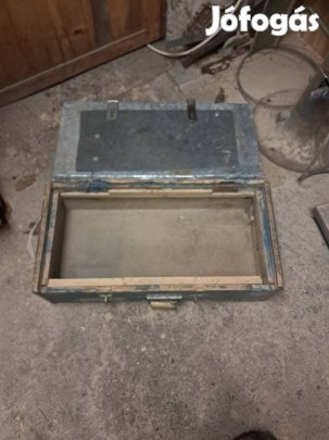 Fa szerszámos,tároló láda