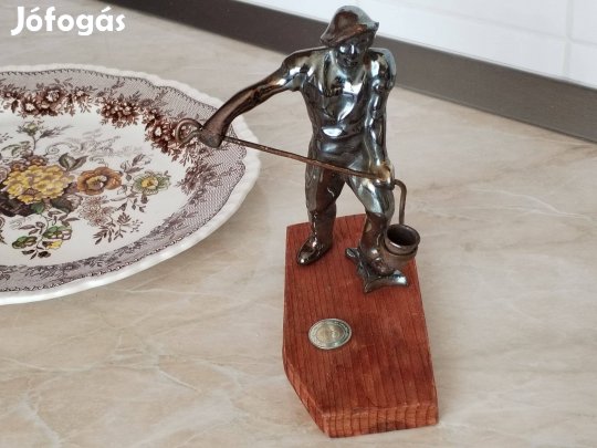 Fa talpon fém Kohász szobor régi db