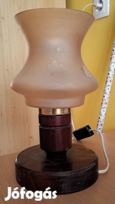 Fa talpú, régi asztali lámpa