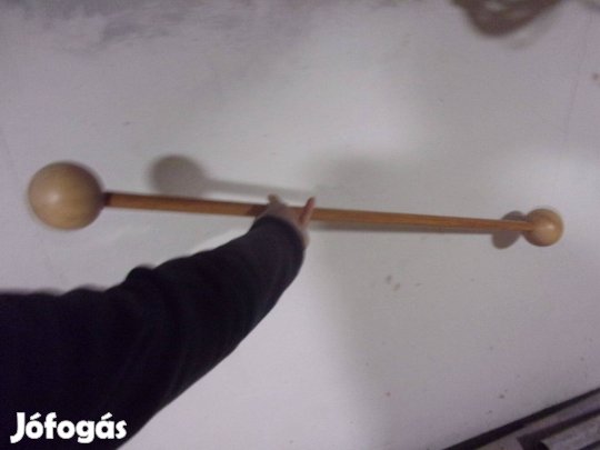 Fa tartásjavító gömbös végű tornabot Újpest központ közelében