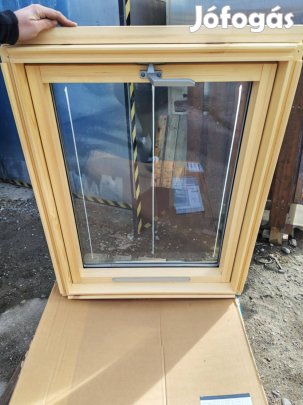 Fa tetőtéri ablak, tetőablak 2-rétegű üveggel 78x140cm
