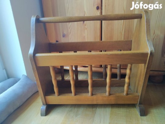 Fa újságtartó, barna