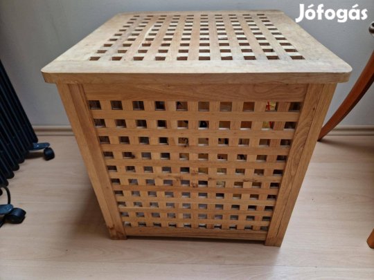 Fa ülőke tároló szennyestartó