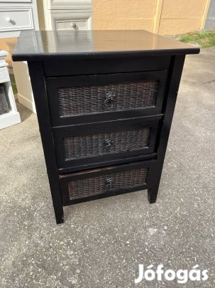 Fa vázas 3 fiókos komód eladó bp.17 kerben