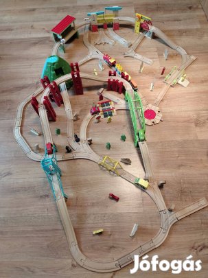 Fa vonat szett, vonatpálya Carousel 150db+kiegészítő elemek