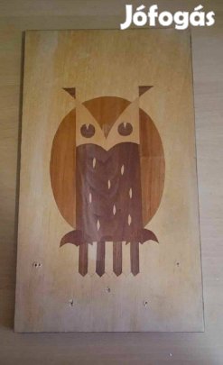 Fából készült baglyos fali kulcstartó lap, intarziaberakásos