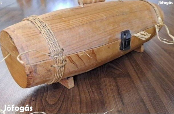 Fából készült bortartó díszdoboz