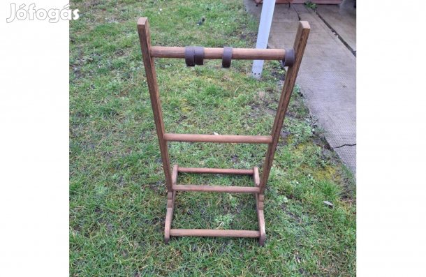 Fából övtartó, öv tartó 2000 forintért eladó