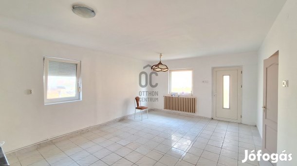 Fácánkertben, 2010-ben épült, tégla családi ház eladó!