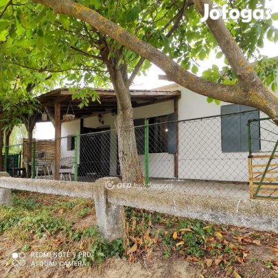 Faddi 68 nm-es ház eladó