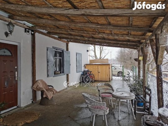 Faddi eladó 68 nm-es ház