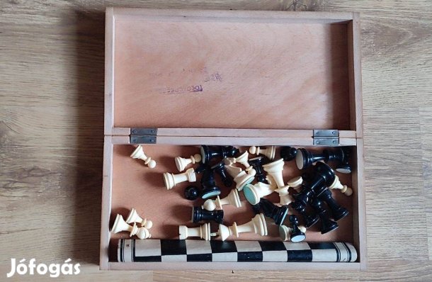 Fadobozos sakk játék