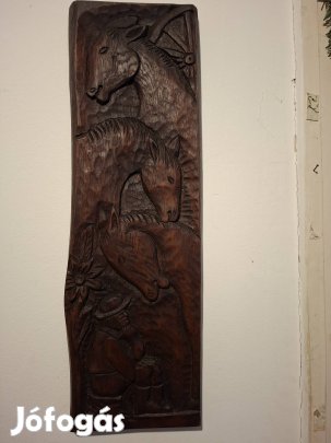 Fafaragás lakás dekoració