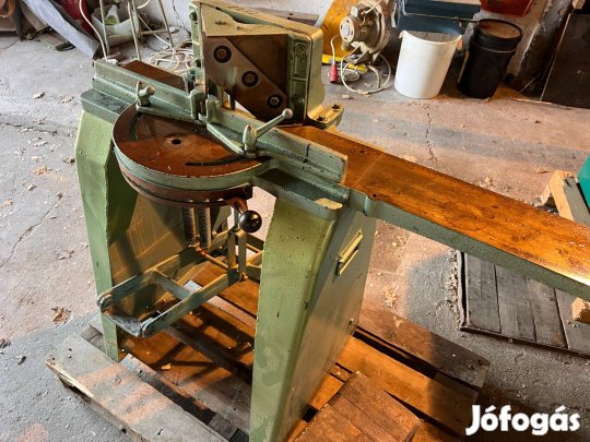 Faipari giotin képkeret vágó