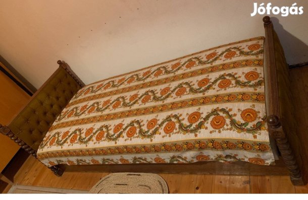 Fakeretes ágyneműtartós egyszemélyes ágy