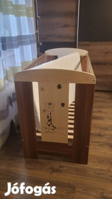 Faktum Makaó babaágy és pelenkázó komód