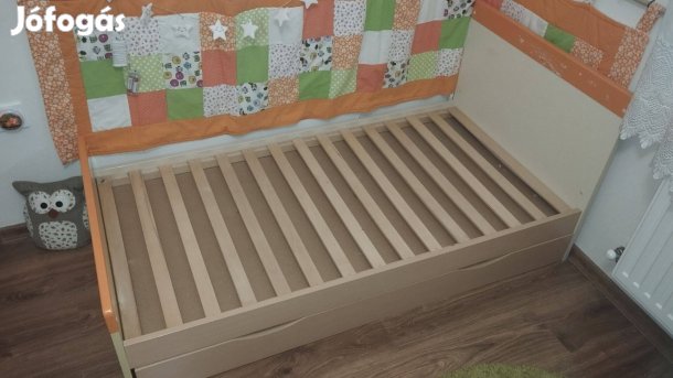 Faktum Nelli kiságy