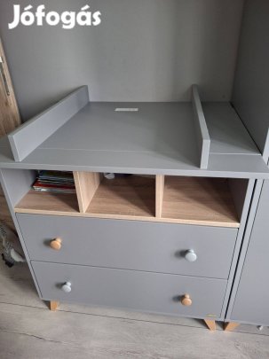 Faktum pelenkázó komód eladó