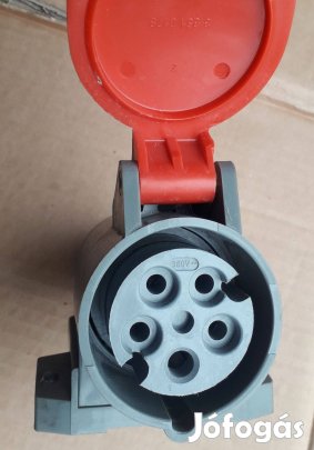 Fali 380-as aljzat (16A), ipari csatlakozó dugalj