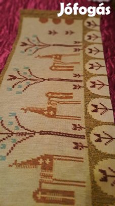 Fali gyapjú szőttes, ágyvédő.