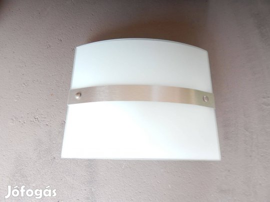 Fali kis lámpa átjáróba fürdőbe előszobába Győrben