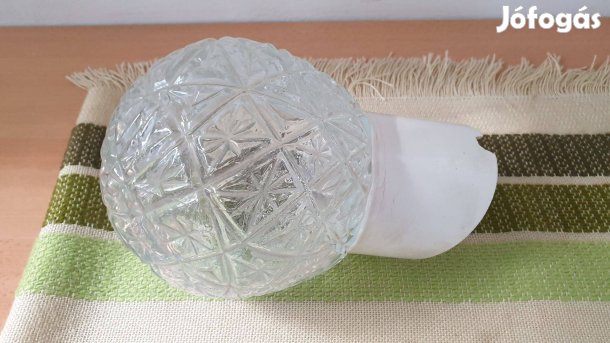 Fali lámpa áttetsző gömb búrával eladó