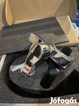 Fali mosogató csaptelep hattyúnyak nélkül