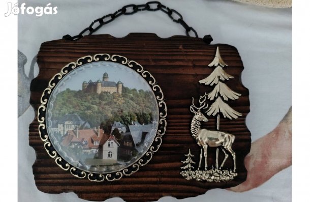 Fali plakett korának megfelelő