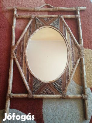 Fali tükör bambusz keretben