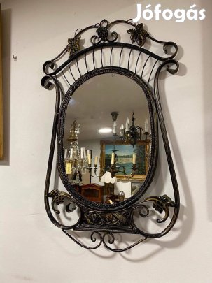 Fali tükör szőlőfürtökkel és szőlőlevelekkel. 