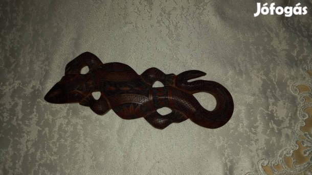 Falidisz faragott gekkó dekoráció