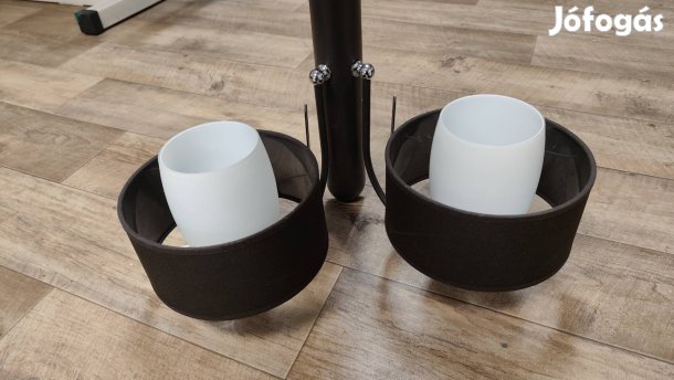 Falikar 2db fehér színű burákkal.