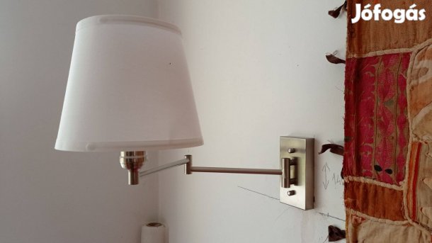 Falikar kihajtható ezüst karral, fehér lámpa búrával