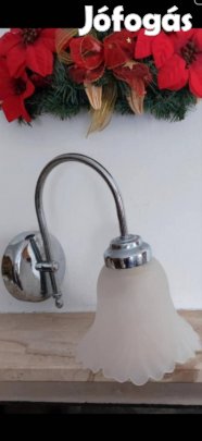 Falikar lámpa kerámia búrával