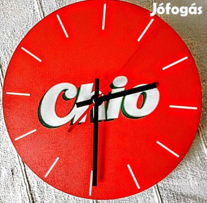 Falióra CHIO felirattal 