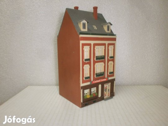 Faller -városi emeletes lakóház üzlettel - 1:87 - ( F-54)