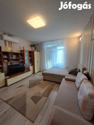 Falóger városrészben 79 nm-es 3 szobás családi ház eladó