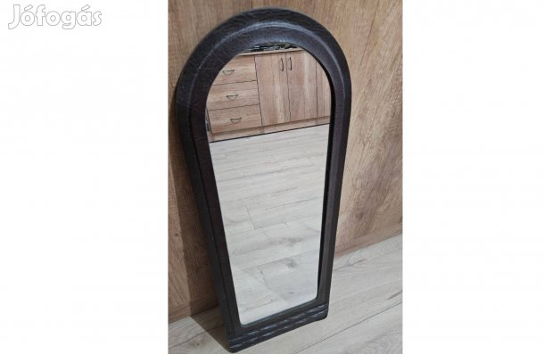 Falra akasztható tükör