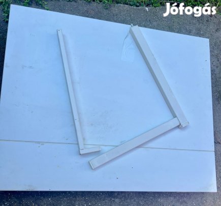 Falra szerelhető asztal