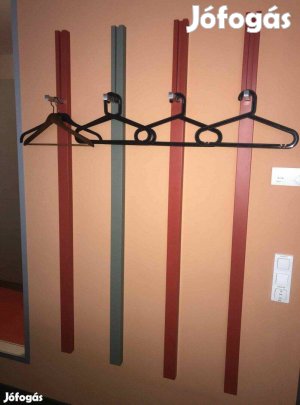 Falra szerelhető kabátakasztó, ruhafogas, színes - használt irodabútor