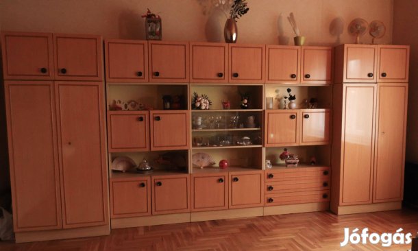 Faltól falig szekrénysor eladó