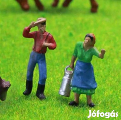 Falusi Házaspár Tejeskannával  HO/1:87 méret  (4119)