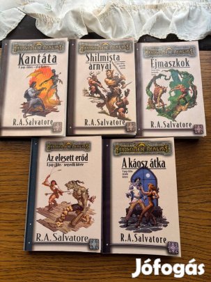 Fantasy könyvek A pap ciklus 5db
